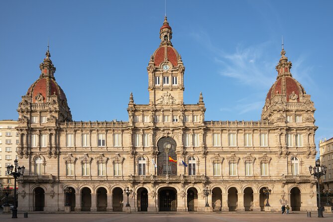 Private Walking Tour Around Coruña With Beer or Wine