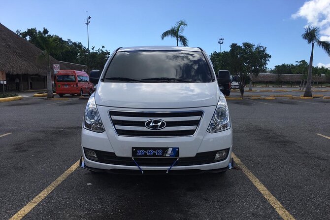 Punta Cana Airport Roundtrip Transportation to Hotels in Dominican Republic