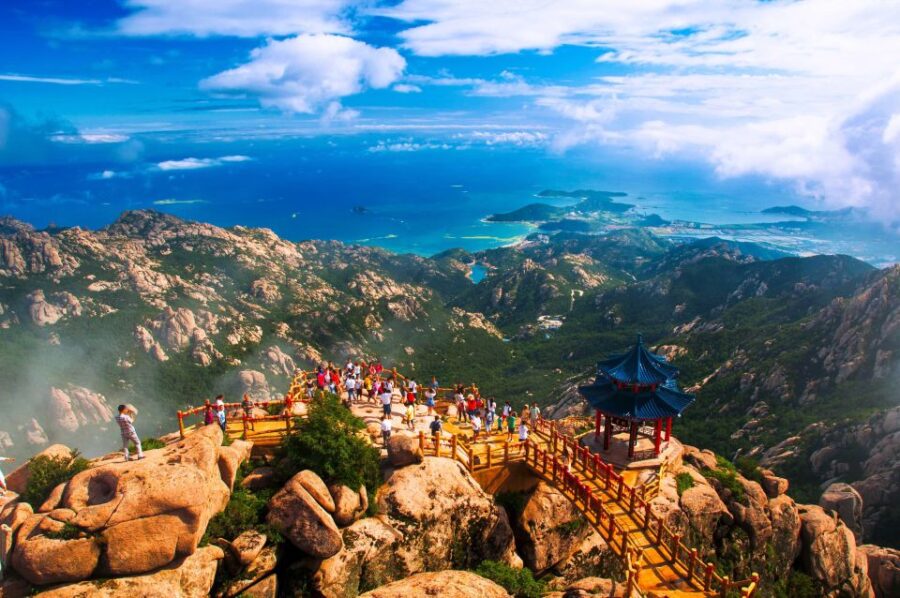 Qingdao: Private Day Tour to Laoshan Mountain With Cable Car