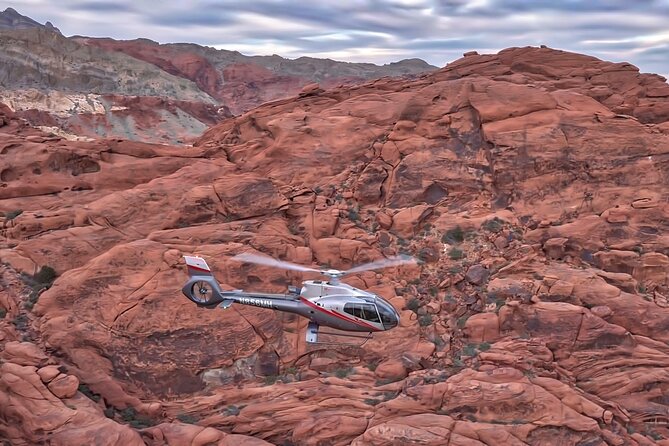 Red Rock Canyon Helicopter Tour With Landing and Champagne Toast
