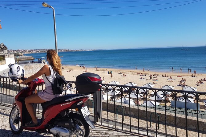 Rent a Honda Vision 110cc in Cascais!