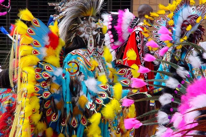 Rio De Janeiro Costume Experience in the Carnival Parade & Transfer