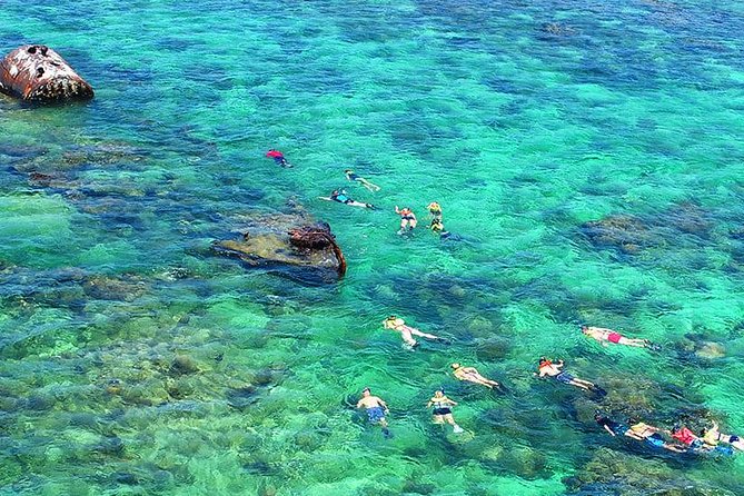 Roatan VIP Private Yacht Snorkeling Adventure