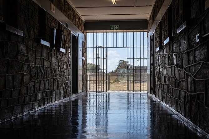 Robben Island Tour & Table Mountain Guided Tour