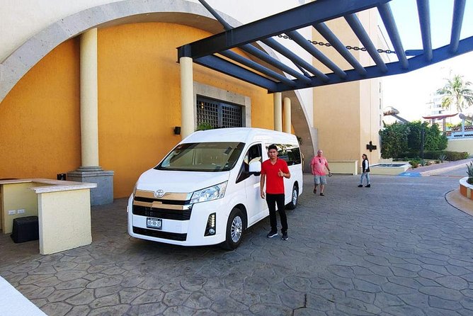 Round Trip Private Transfer From Airport to Cabo San Lucas