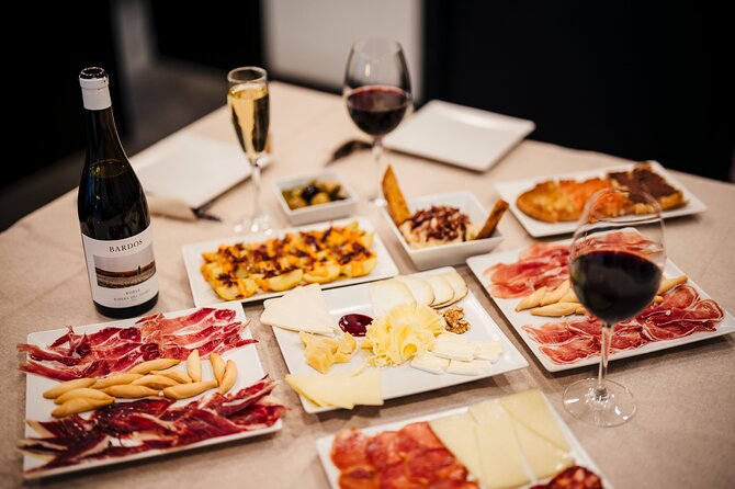 Sagrada Familia Ham, Cheese and Wine Experience - Traditional Spanish Delicacies