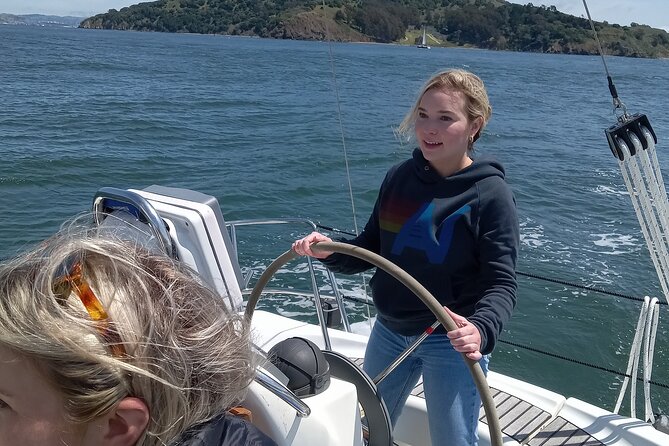 San Francisco Bay 2-Hour Sailing Adventure From Sausalito