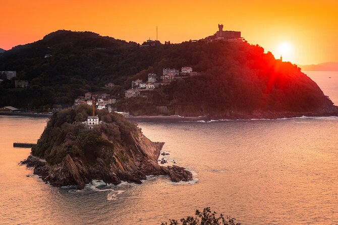 San Sebastian Scavenger Hunt and Highlights Self-Guided Tour - Meeting and End Points