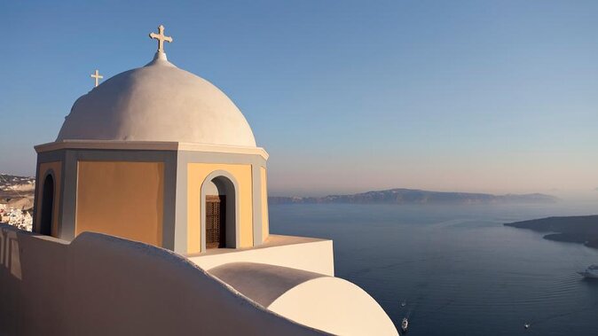 Santorini Shore Excursion: Private Tour of Oia and Fira, Including Museum of Prehistoric Thira and W