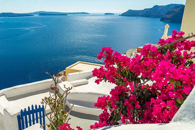 Santorinis Highlights Tour Experience