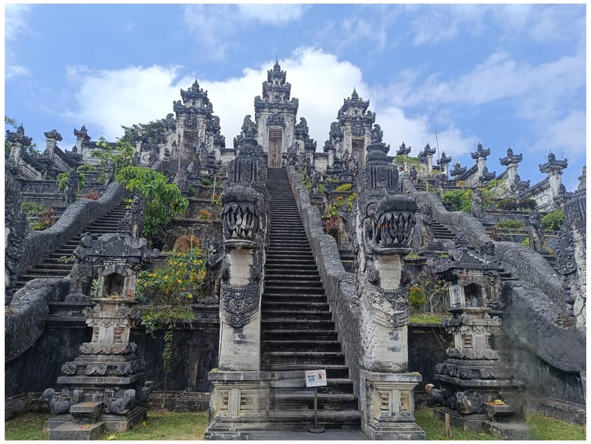 Scenic Heaven Gate: Lempuyang, Water Palace, Waterfall Tour