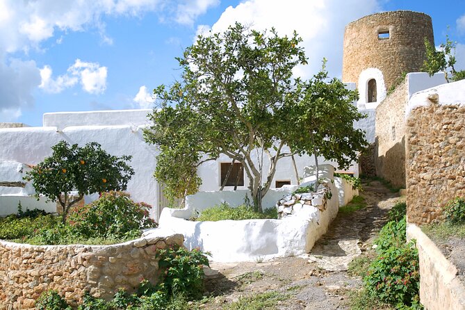 Secrets of Ibiza – Car Tour in 8 Hours