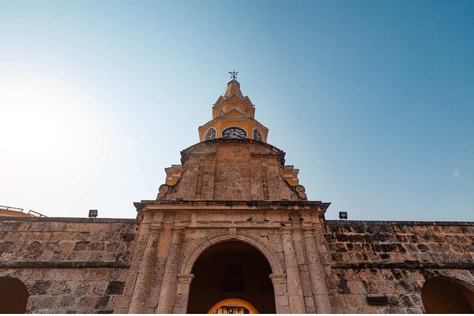 Self-Guided Audio Tour: The Rise of the Wall City Part I - Exploring La Serrezuela and Its Significance