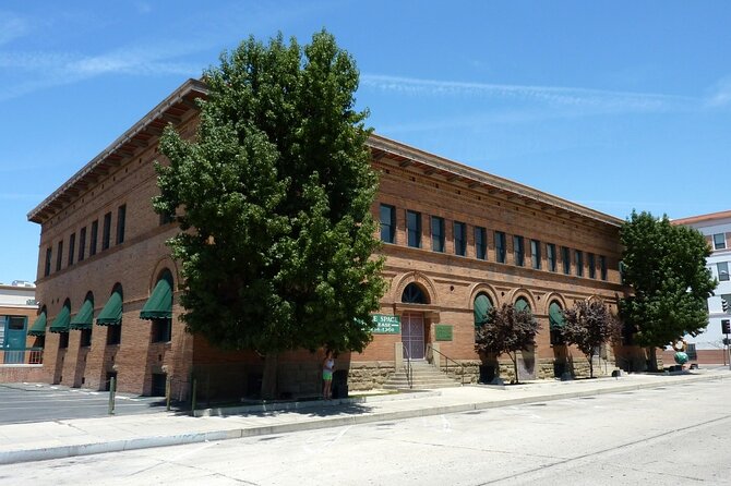 Self-Guided Bakersfield Scavenger Hunt: Resilient Bakersfield
