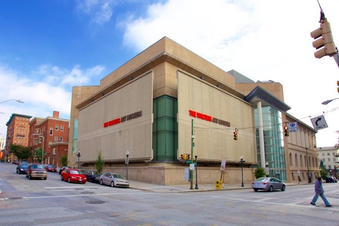 Self-Guided Baltimore Scavenger Hunt: Monumental Mount Vernon - Unlocking Historic Riddles