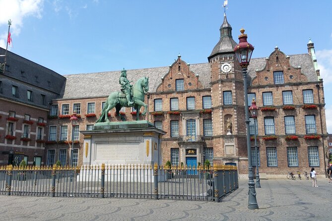 Self-Guided Scavenger Hunt and City Game in Düsseldorf - Discover Düsseldorfs Revolutionary History
