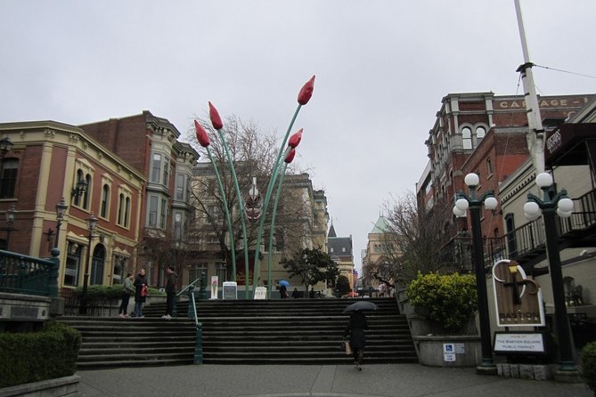 Self Guided Victoria Scavenger Hunt: Sea, Squares & Spirits - Overview & Details
