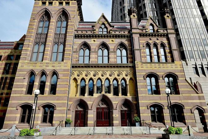 Self-Guided Yale Scavenger Hunt: Yale & Beyond