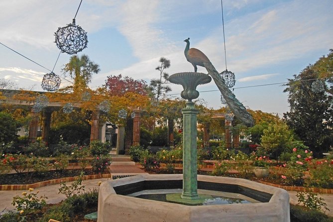 SelfGuided Scavenger Hunt:Feel the Adventure Breeze at WinterPark