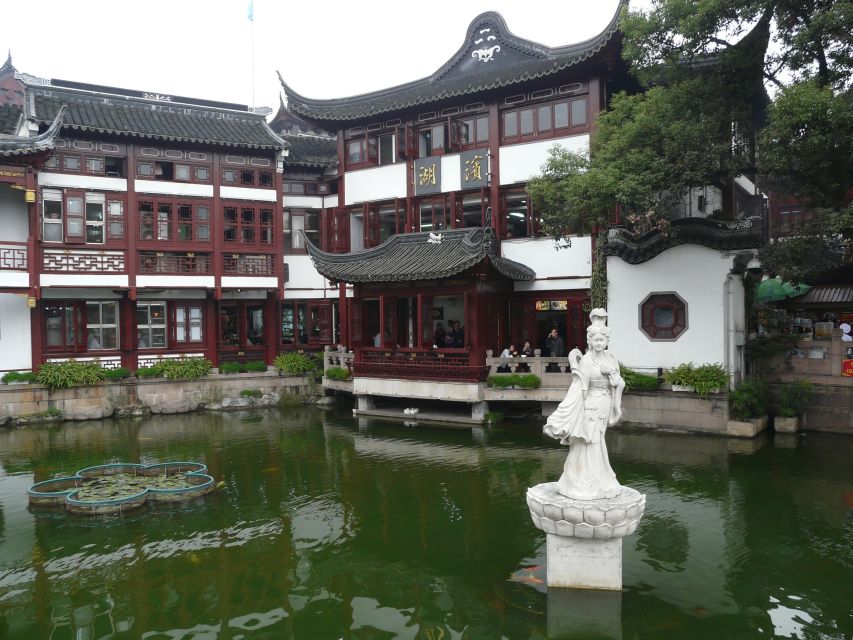 Shanghai: Like a Local Customized Guided Tour