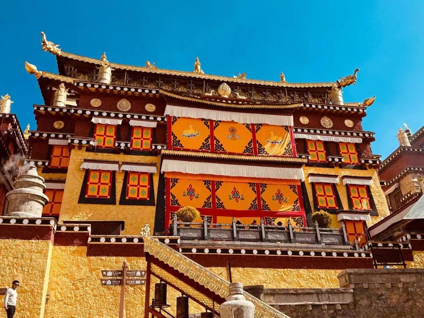 Shangri-La Area Private Day Tour - Tour Overview