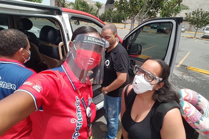 Shared Transfer Round Trip Van-Airport-Hotel-Airport-H. La Romana