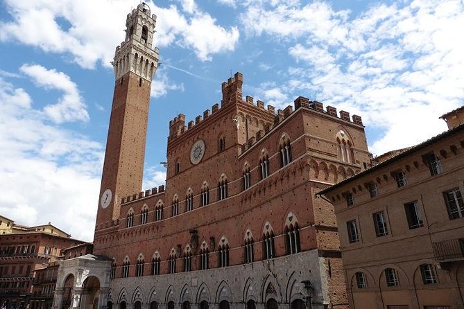 Siena, San Gimignano and Chianti Wine Small Group From Viareggio