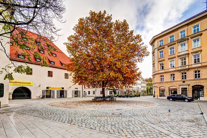 Skip-the-line Jewish Museum & Jewish Quarter Guided Tour