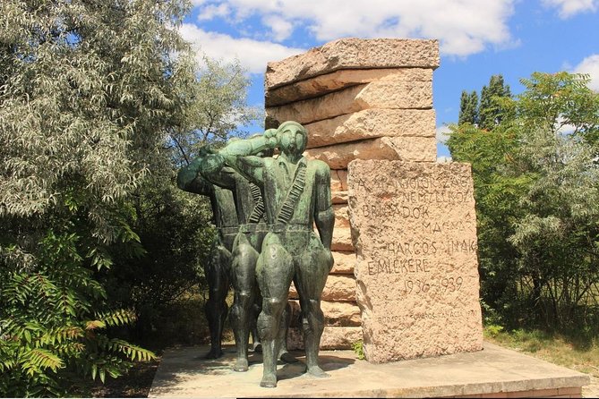 Skip the Line: Memento Park Entrance Ticket