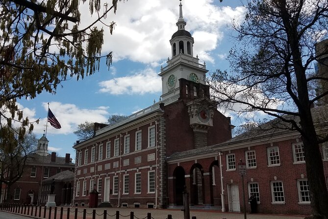 Small-Group Alexander Hamilton Public Walking Tour in Philadelphia