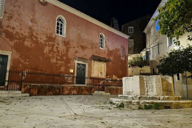 Small Group: Corfu Evening Walking Tour With a Glass of Wine - What to Expect
