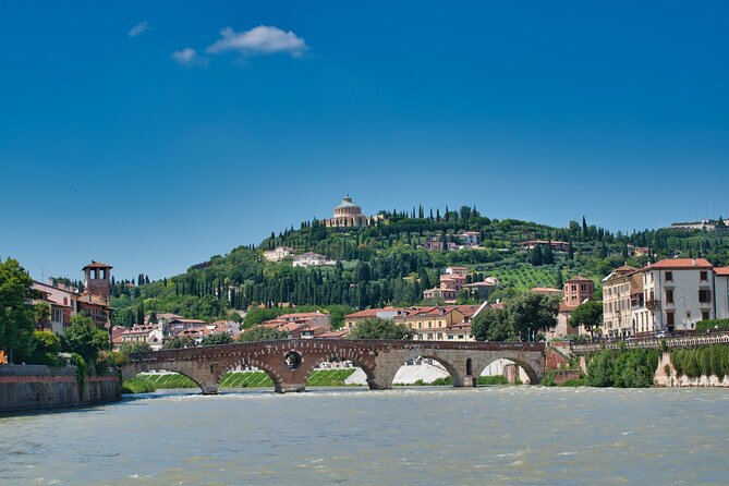 Small Group Guided Tour in Verona