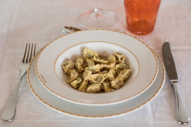 Small Group Market Tour and Dining Experience at a Cesarinas Home in Trento