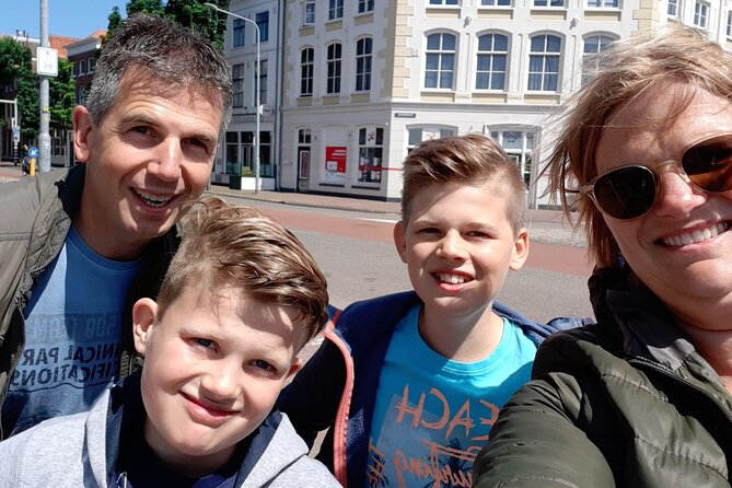 Sneek Self-Guided City Walking Tour & Interactive Game  - Netherlands - Exploring Sneeks Canals and Water Sports