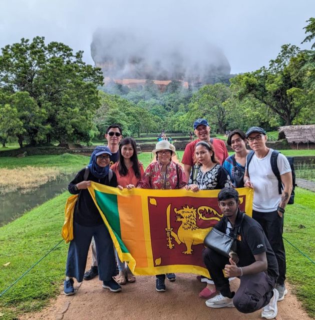 Sri Lanka Private Tour Package 10 Days. and Luxury Hotel