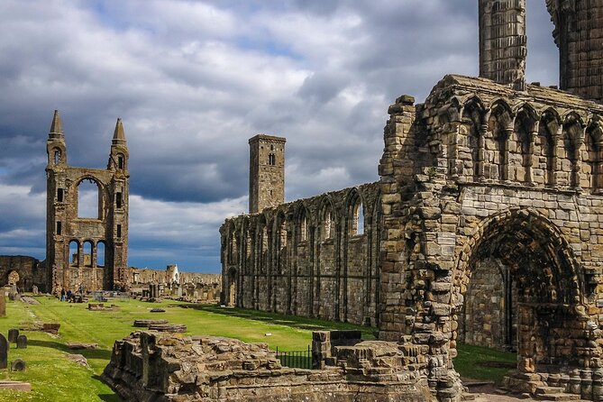 St Andrews Town & Castle, Nature Walk & Abbey Tour From Edinburgh