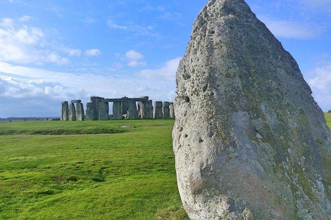 Stonehenge Half-Day Luxury Guided Tour From Bath for 2-8