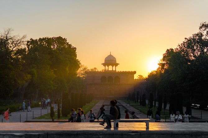 Sunrise Taj Mahal Tour From Delhi