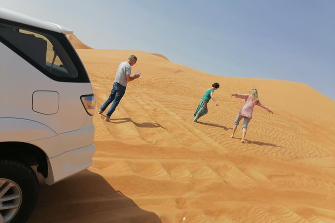 Sunset in Al Wahiba Sands. (Sunset at the Desert)