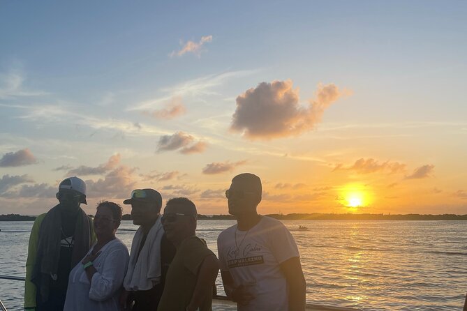 Sunset Tour With Luxury Catamaran Yacht – All Inclusive Trip