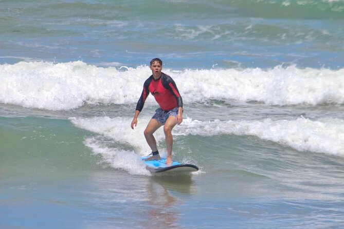 Surfing Activity With Beginner and Intermediate Lesson