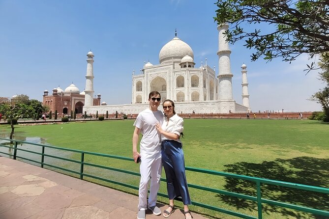 Taj Mahal, Agra Fort & Baby Taj Day Tour From Delhi With 5* Meals