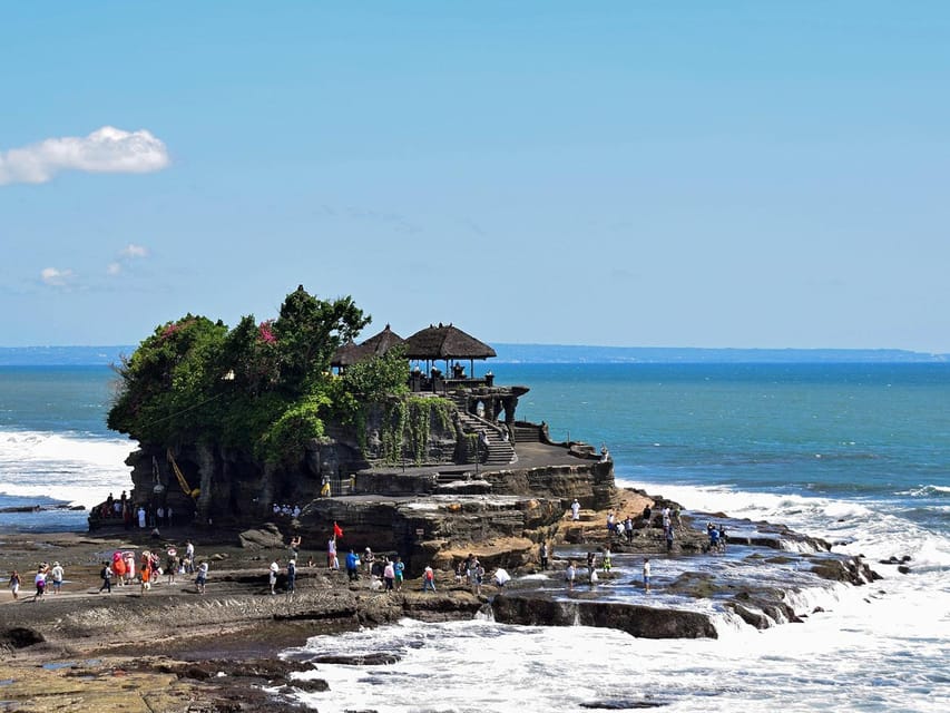 Tanah Lot : Lovely Sunset & Taman Ayun Temple / Private Tour