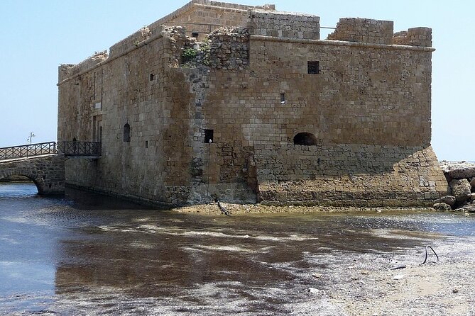 Taxi Transfer From Larnaca Airport to Any Hotel in Paphos up to 6 Passengers