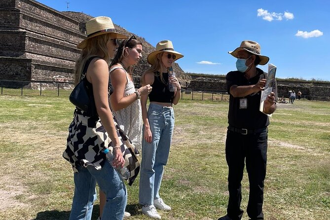 Teotihuacan Tour With Private Transportation & Food