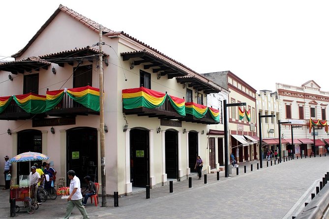 The Center: Charm, Culture and Flavors