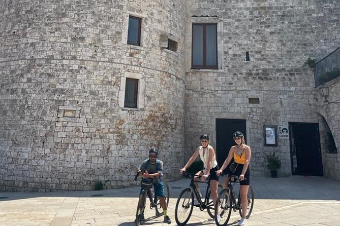Tour in Polignano a Mare by E-Bike, Schiacciata and Wine - Tour Overview