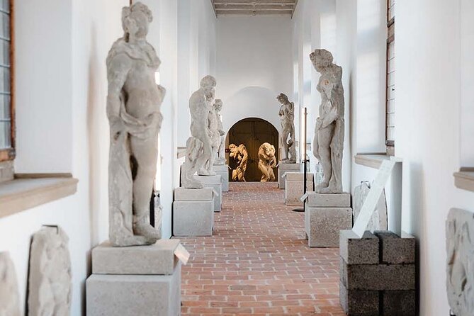 Tour of Kronbog Castle and Frederiksborg Palace (Easy Going)