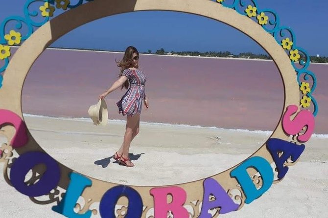 Tour to Las Coloradas With Photo Session