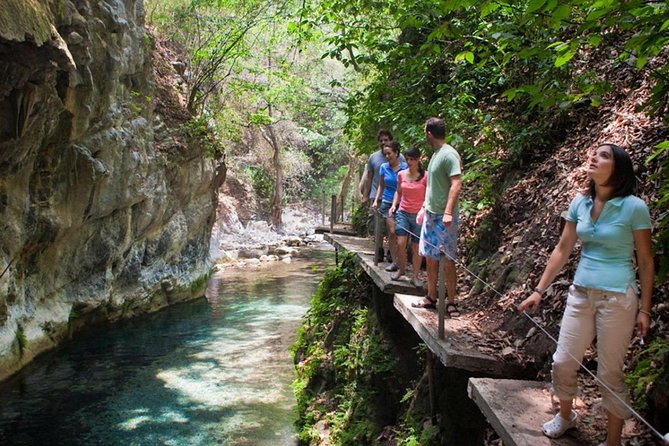 Tour to the Sierra Gorda in One Day in English, Leaving Querétaro